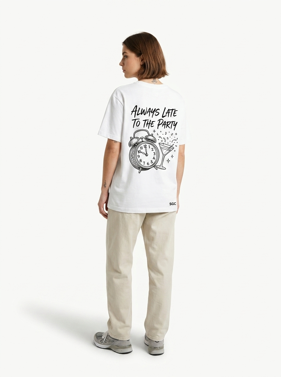 THE FASHIONABLY LATE TEE