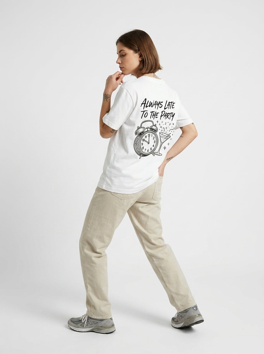 THE FASHIONABLY LATE TEE